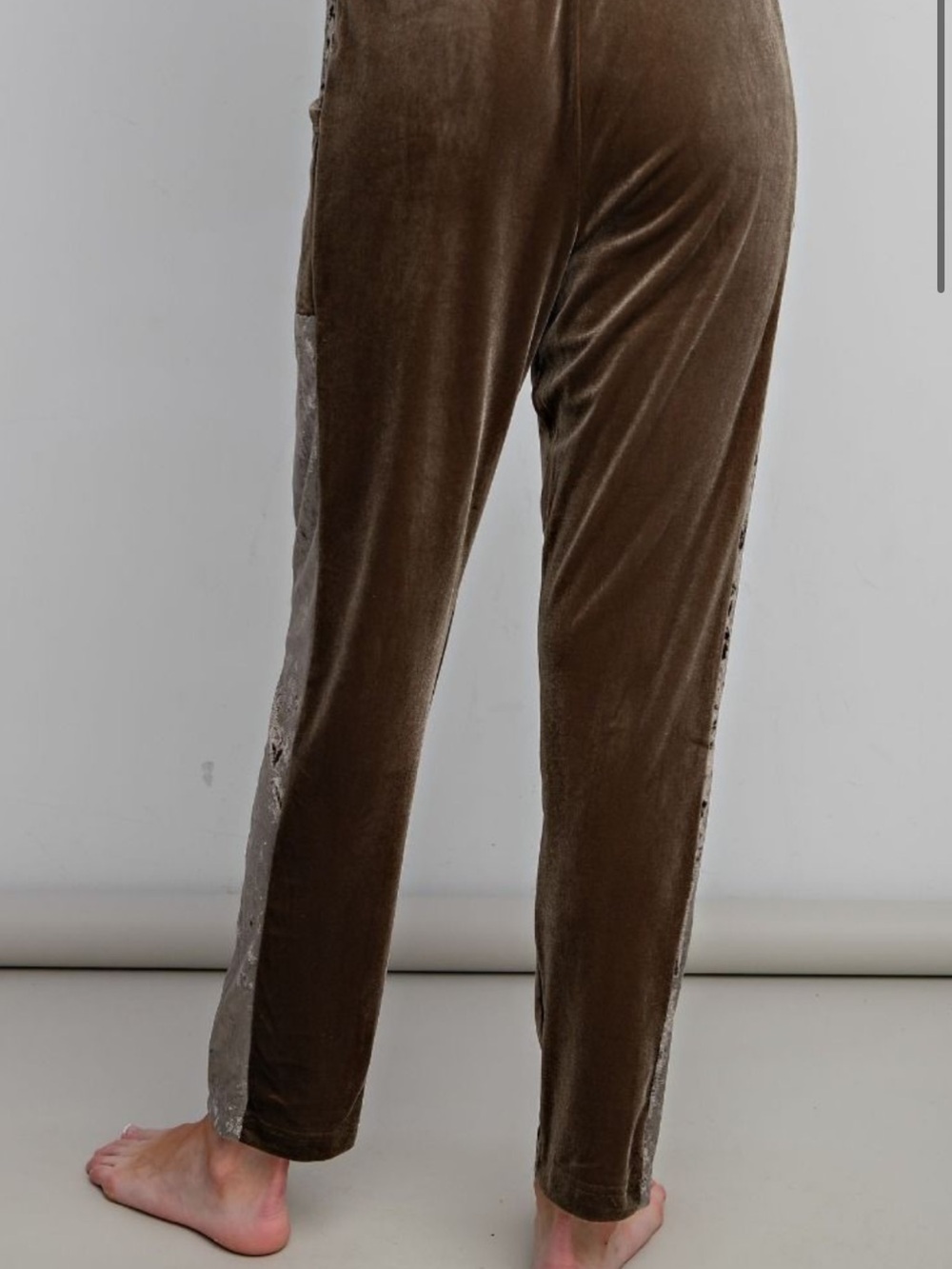 Easel Jogger Pants - Ice Velvet Velour with Side Pockets in Dusty Mauve or Olive - Picture 5 of 8